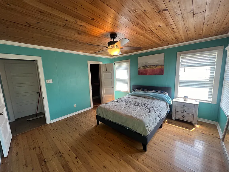 916 E Cedar St — Photo 15