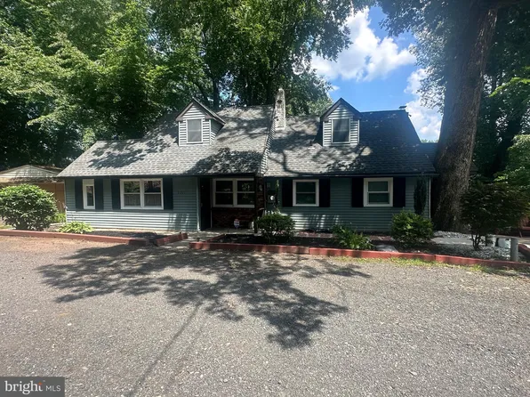 2221 Bent Rd, Feasterville, PA 19053