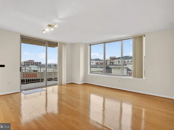 2726 Gallows Rd APT 619, Vienna, VA 22180