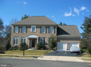 8461 Chapelwood Ct, Annandale, VA 22003