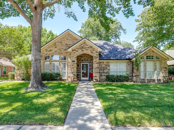 412 Inland Cir, Azle, TX 76020
