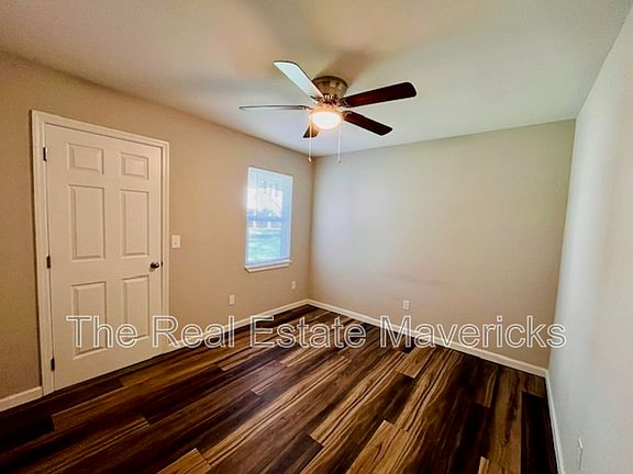 3rd image of 131 Pace Dr Unit D6