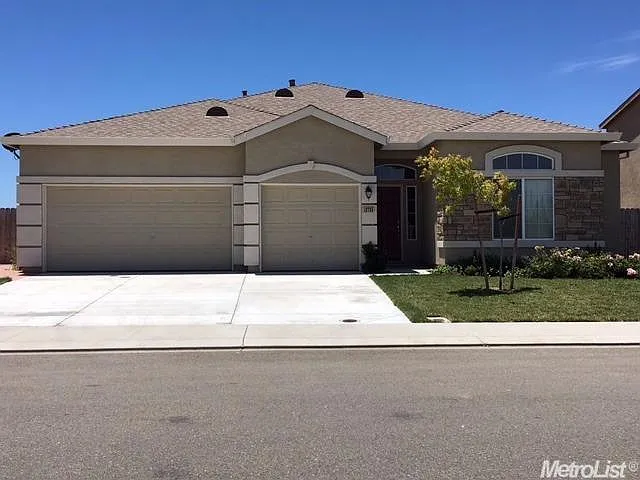 13735 Santa Lucia Dr photo 1