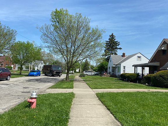 5th image of 13407 Sherry Ave
