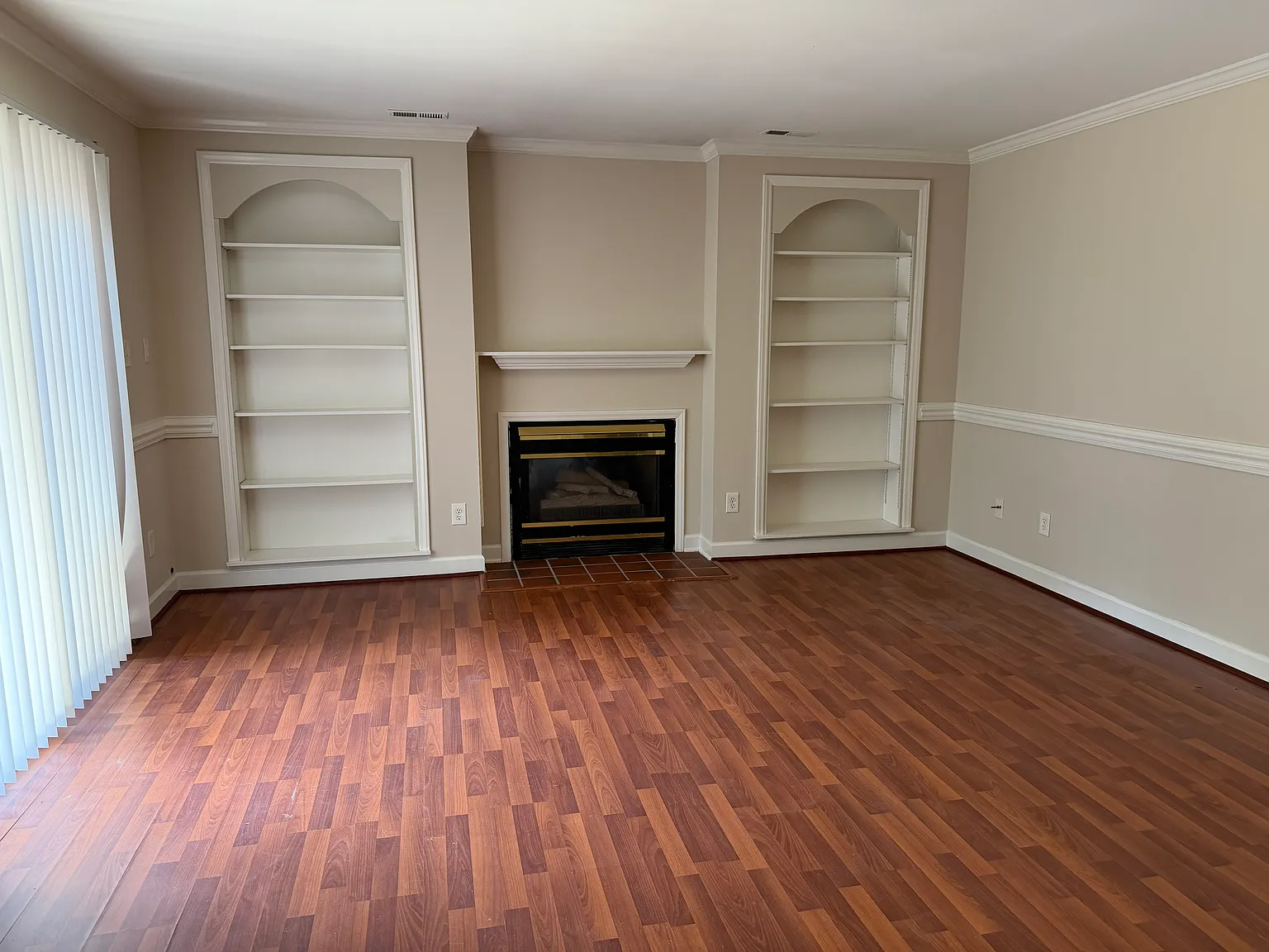 3 bed, 1433 sqft, $1,875 — Photo 1