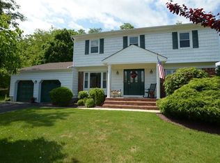 2 David Ct, Marlboro, NJ 07746