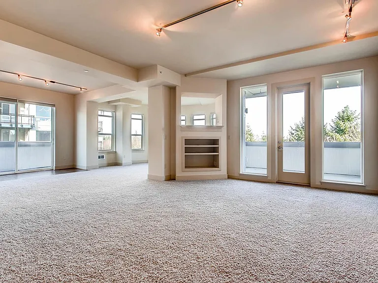 7800 SE 27th St #305 — Photo 3