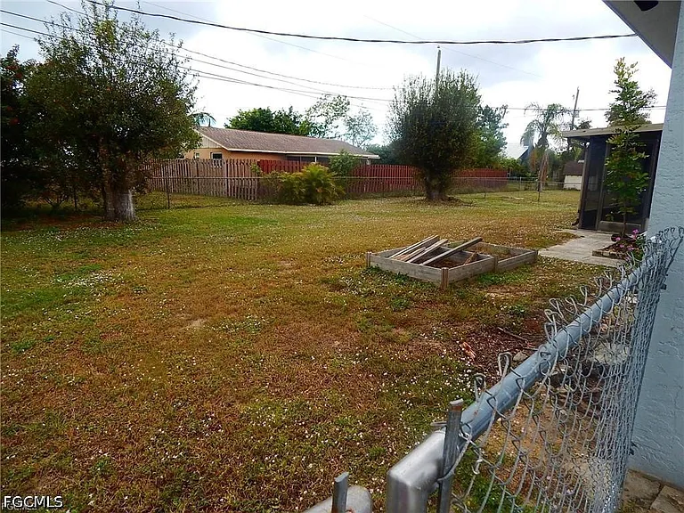 18448 Iris Rd — Photo 27