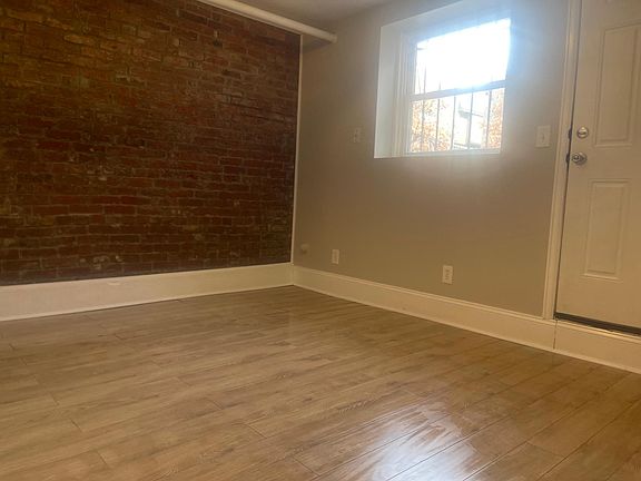 3rd image of 1607 N Gilpin St #11