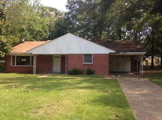 44 Calhoun St, West Point, MS 39773