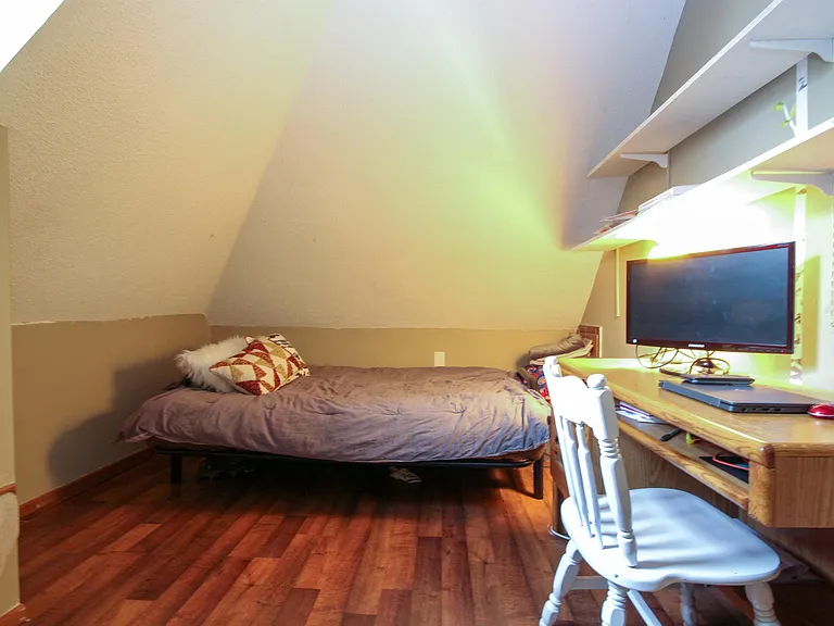 1602 Madison St NE — Photo 19