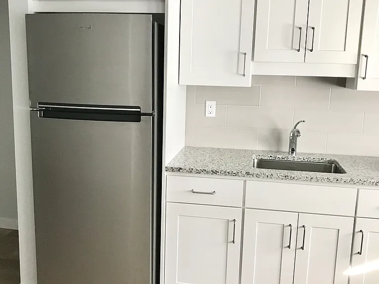 444 Bedford St #4K — Photo 2