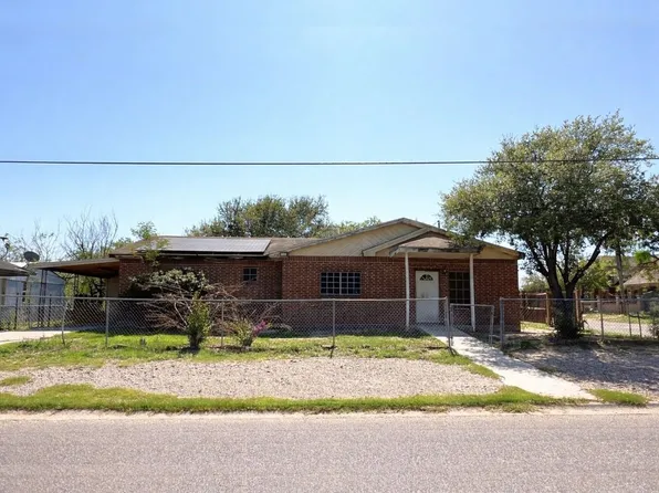 916 Falcon Ave, Zapata, TX 78076