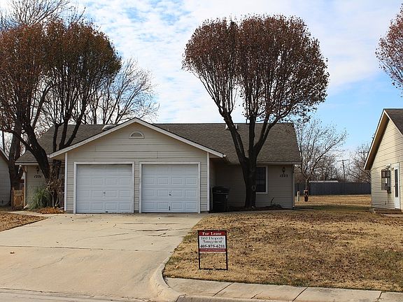 2nd image of 1223 Parkwood Ct