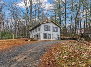 710 Greenhill Rd, Mount Airy, NC 27030