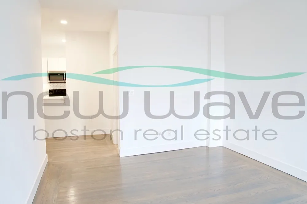 Studio, 550 sqft, $2,500 — Photo 1