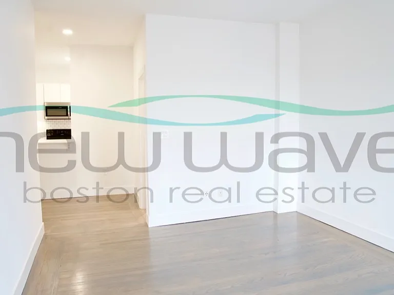 19 Queensberry St #5 — Photo 1
