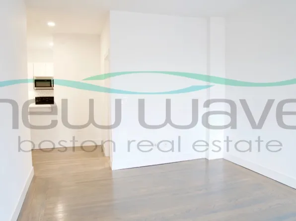 19 Queensberry St APT 5, Boston, MA 02215