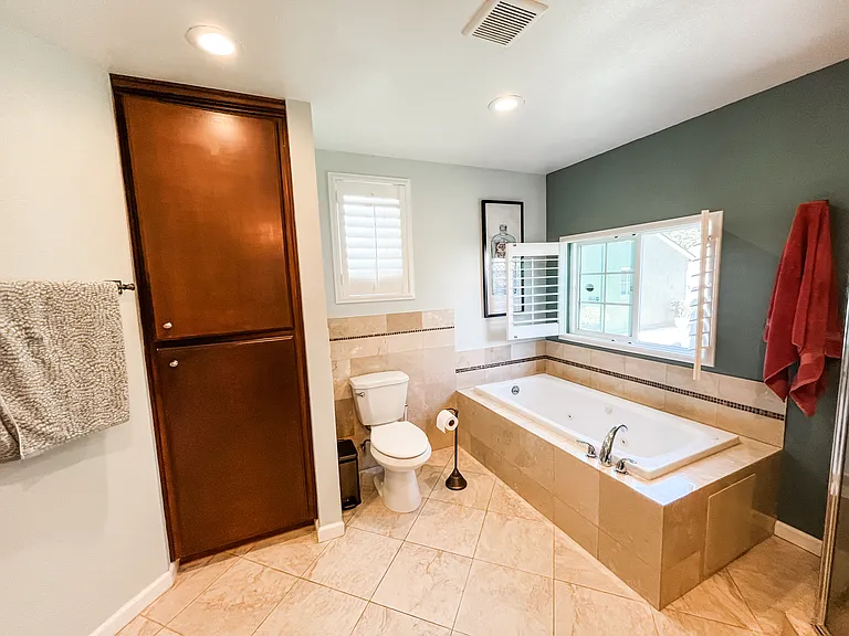 3243 Eucalyptus Ave — Photo 15
