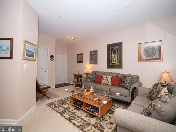 5th image of 303 Willrich Cir