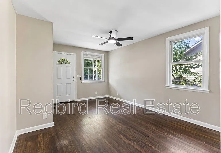 2 bed, 1.0 bath, 850 sqft, $1,800 — Photo 2