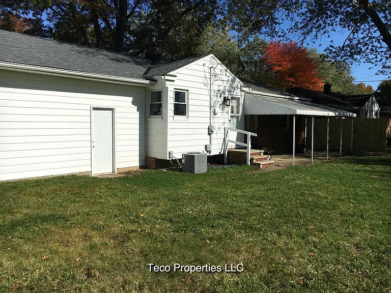 37845 Lorie Blvd — Photo 16