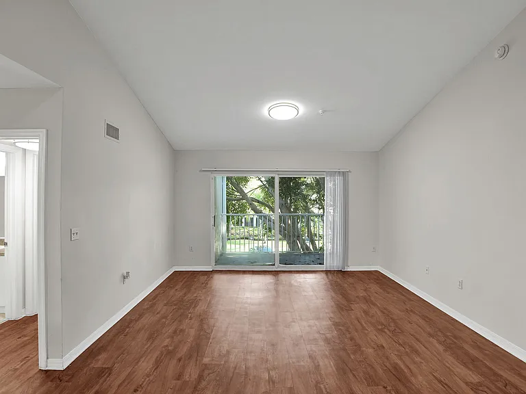 Devonaire HC LLC — Photo 31
