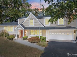 13 Whitehall Rd, East Brunswick, NJ 08816