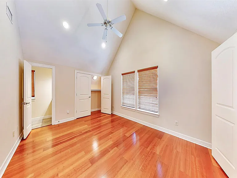 2104 State St — Photo 20