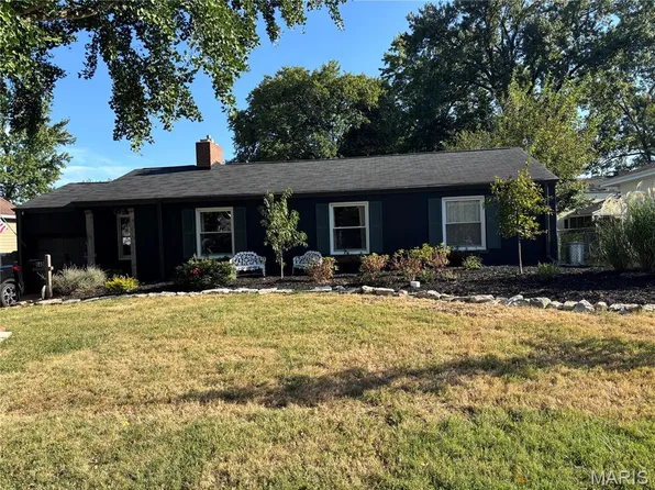 640 Warrenton Dr, Saint Louis, MO 63122
