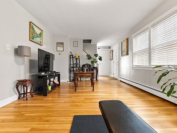4th image of 6 Cardinal Rd