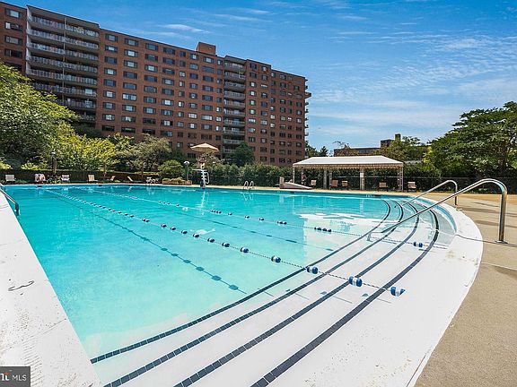 3rd image of 4201 Cathedral Ave NW APT 621E
