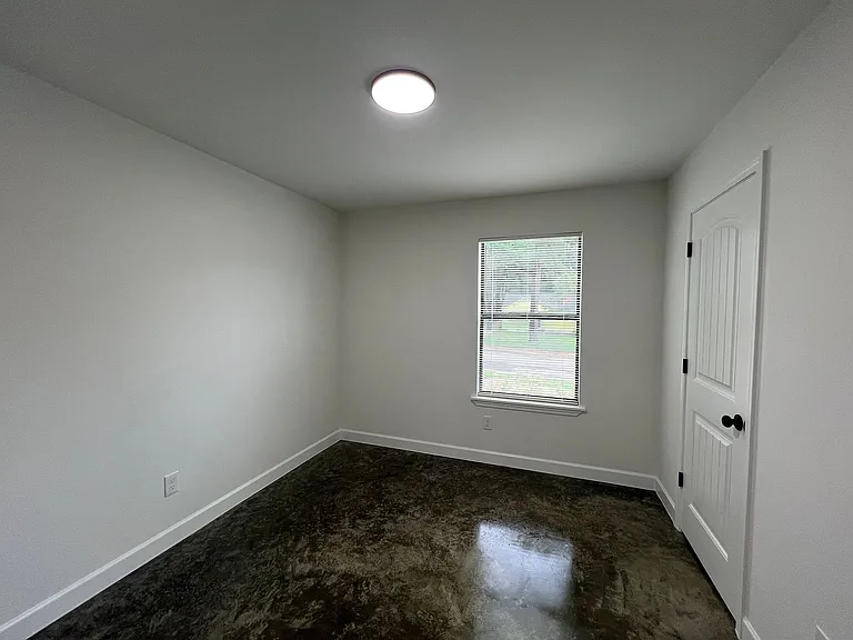 25 E Biscayne Rd — Photo 6