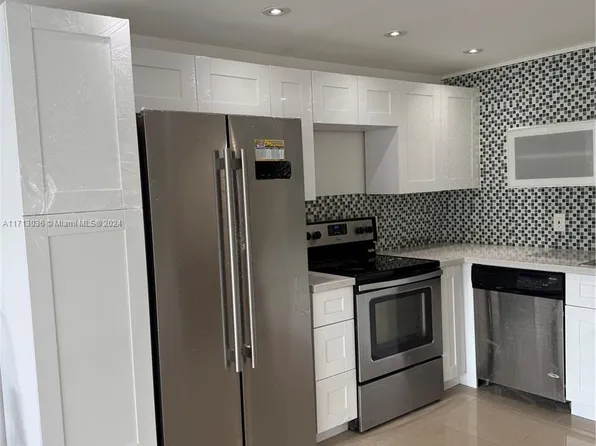 8040 Hampton Blvd APT 309, Pompano Beach, FL 33068