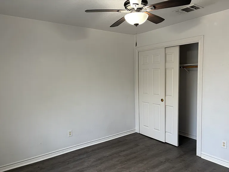 114 Bluebonnet Rd #1 — Photo 8