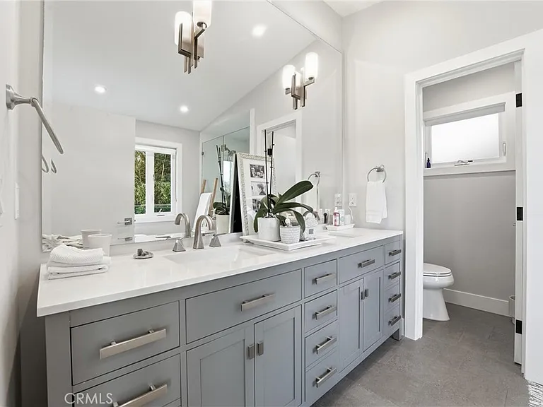 3078 Zell Dr — Photo 8