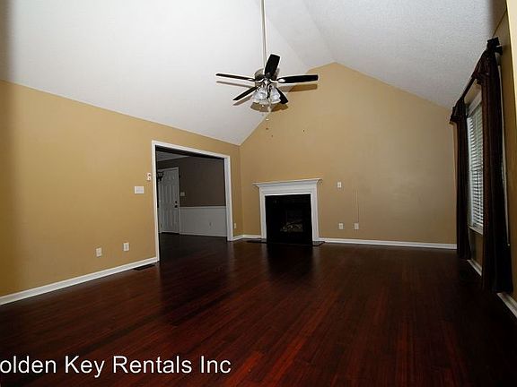 2nd image of 103 Starcrest Dr