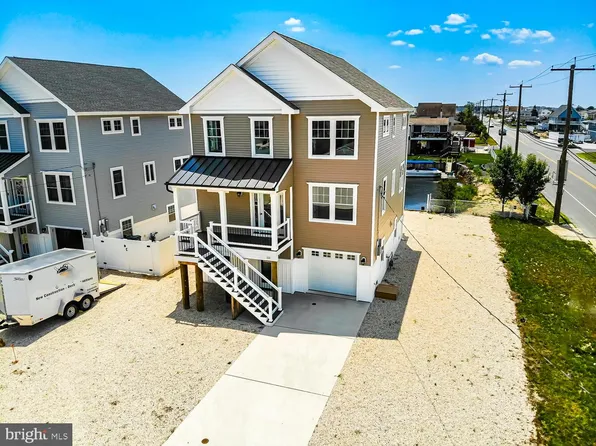 102 E Delaware Dr, Little Egg Harbor, NJ 08087