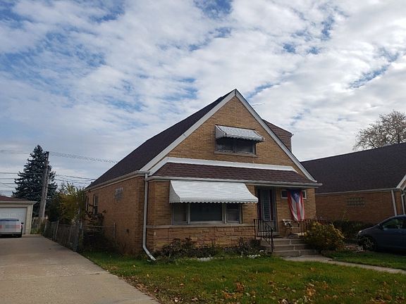 3rd image of 8313 N Milwaukee Ave