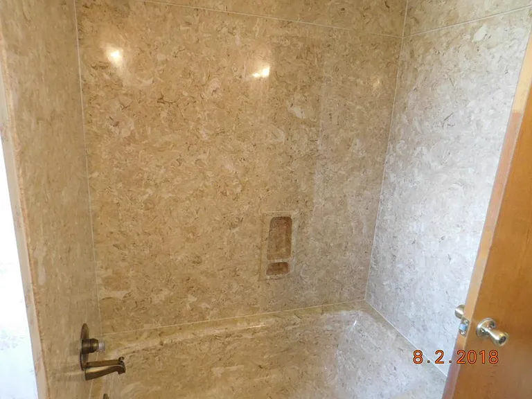 2315 E Highway 190 — Photo 37