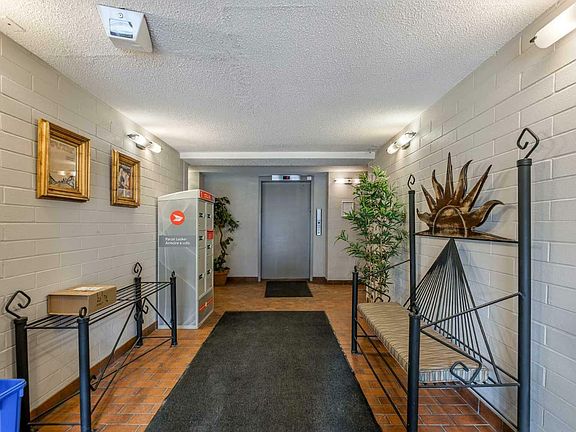4th image of 704-1414 12th St SW #704