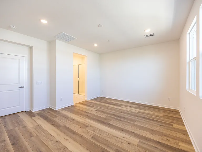 22007 Florence Cir — Photo 15