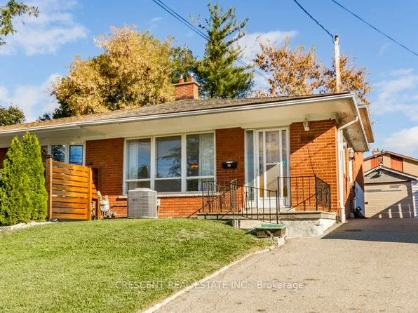 227 Verobeach Blvd, Toronto, ON M9M 1R4