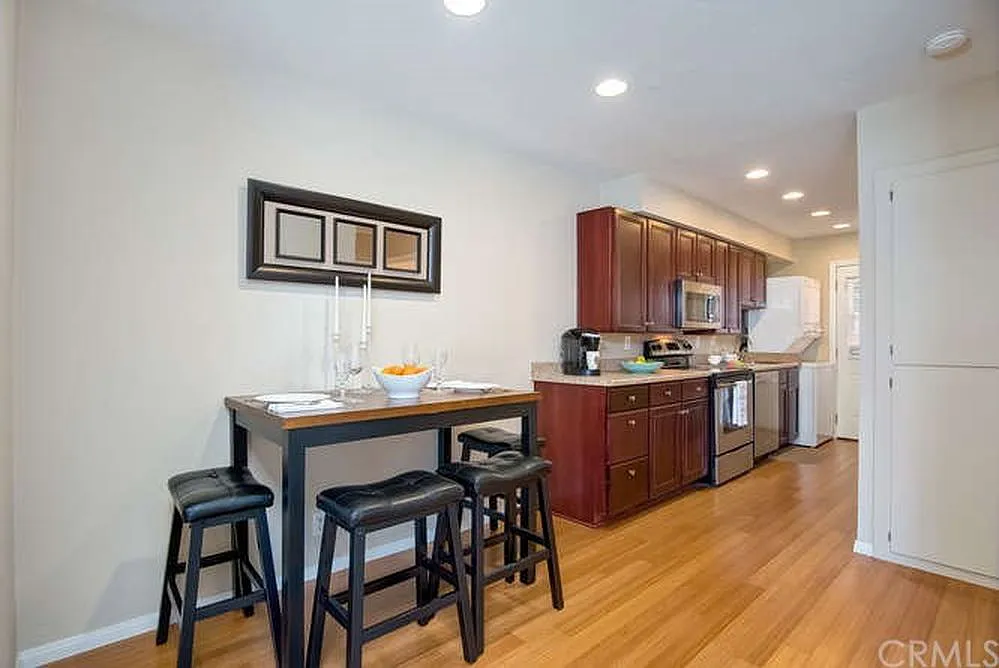 1 bed, 600 sqft, $2,395 — Photo 3