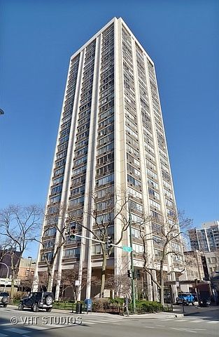 1st image of 70 W Burton Pl APT 1501