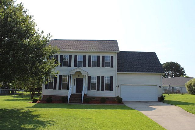 1st image of 102 Woodcroft Dr