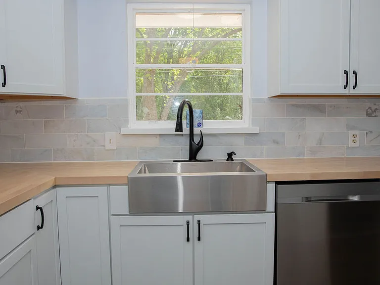 10028 San Lorenzo Dr — Photo 3