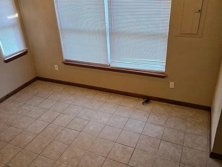 1606 SW Tennessee Ave — Photo 9