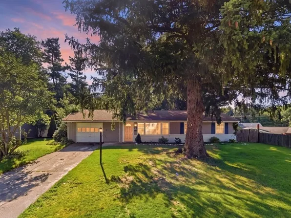 529 Howard St, Brockton, MA 02302