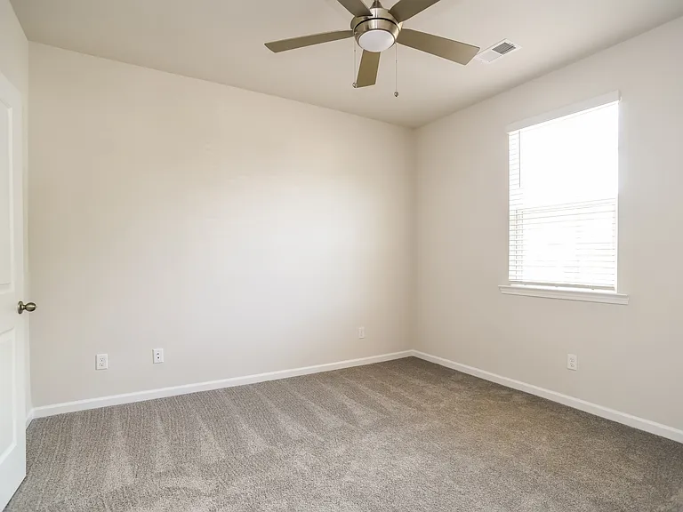 1307 Warrens Way — Photo 11